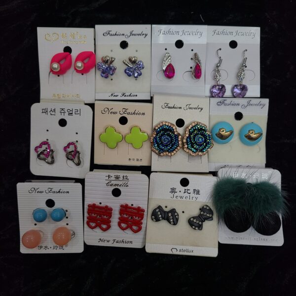 Important Branded Earrings Deal Get 12 Earrings - Image 10