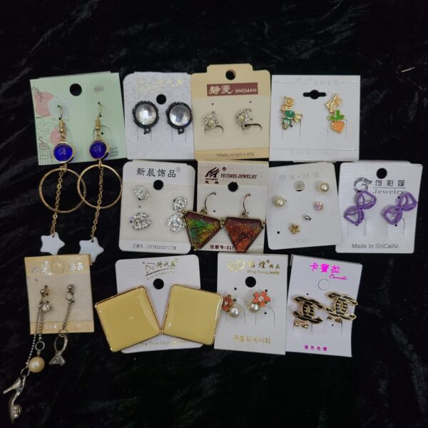 Important Branded Earrings Deal Get 12 Earrings - Image 10