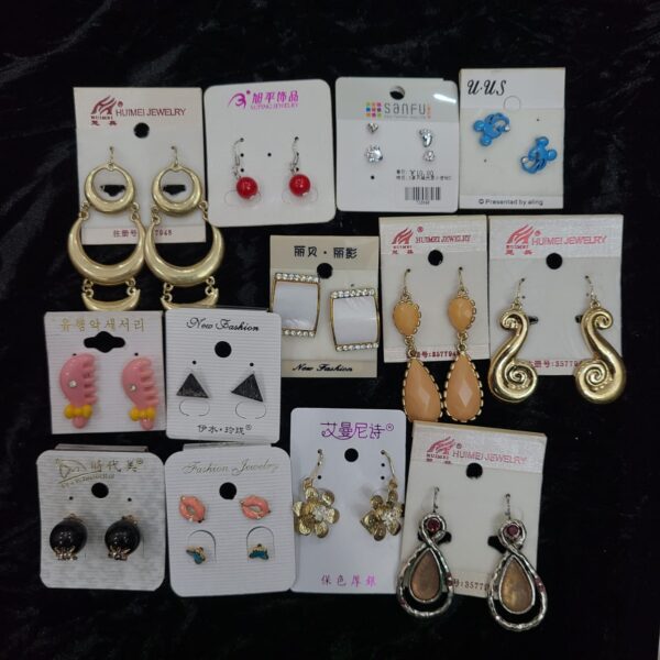 Important Branded Earrings Deal Get 12 Earrings - Image 8