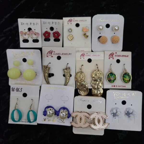 Important Branded Earrings Deal Get 12 Earrings - Image 4