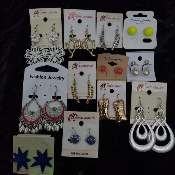 Important Branded Earrings Deal Get 12 Earrings - Image 3