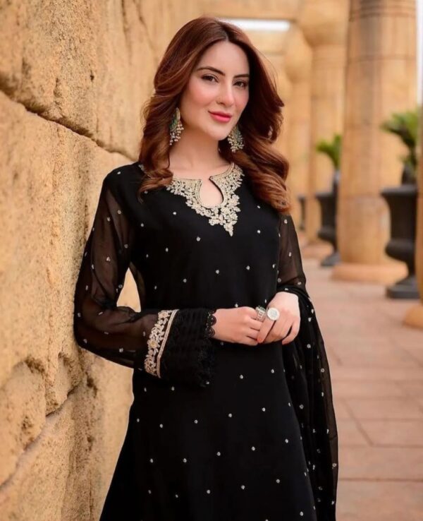 3 PCs Woman's Unstitched Linen Digital Print Suit - Image 9